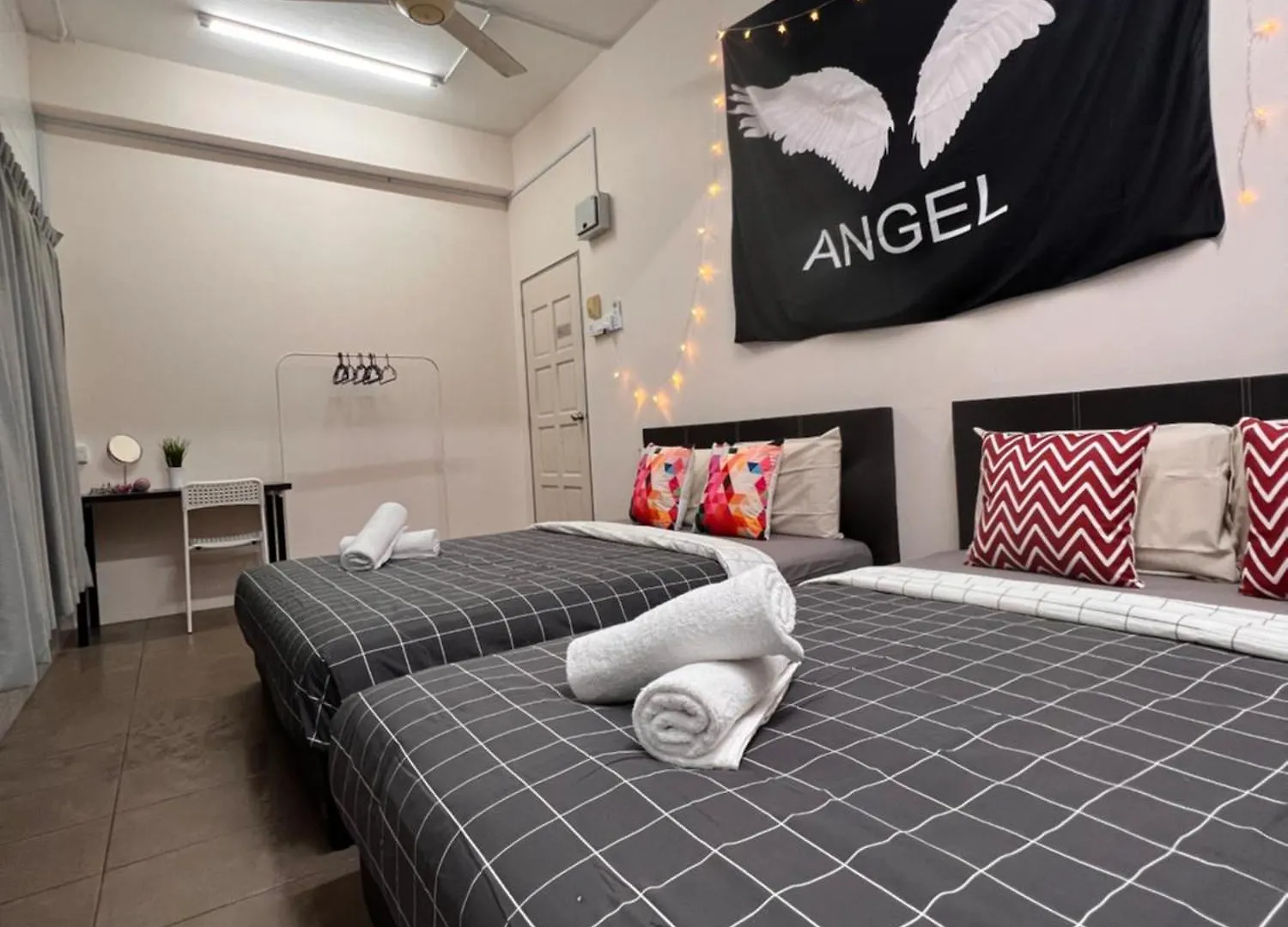 Hostel Room2#Ig Theme Bargainous#Shared Bathroom#4Pax#2Min Kek Lok Si Ayer Itam